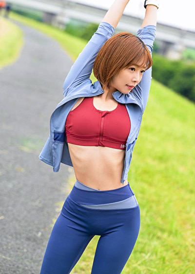 ランニング終わりのプリ尻スレンダーS級モデル美女を追跡して、バレずに自宅に押し入り汗だく潜入性交で濃密キメセク。 紗倉まな